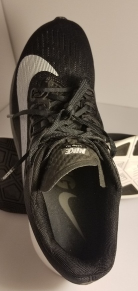 New Nike Zoom Fly - Picture 6 of 8
